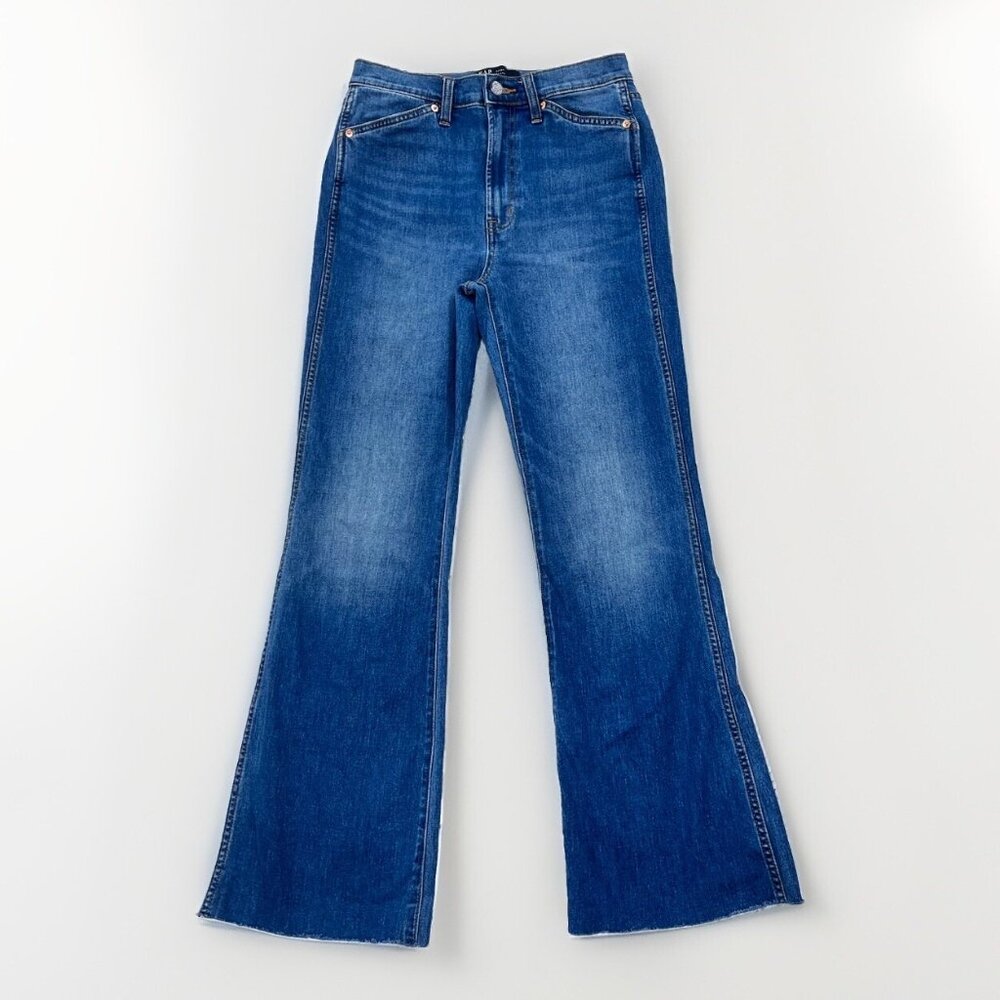 Women's GAP Medium Wash Flare Leg Denim Jeans Size 6